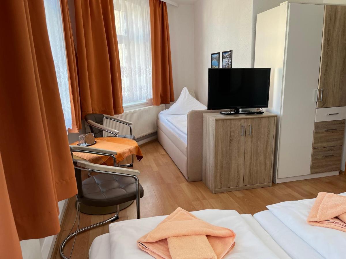 Pension Am Renner Dresde Exterior foto