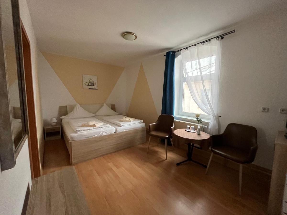 Pension Am Renner Dresde Exterior foto