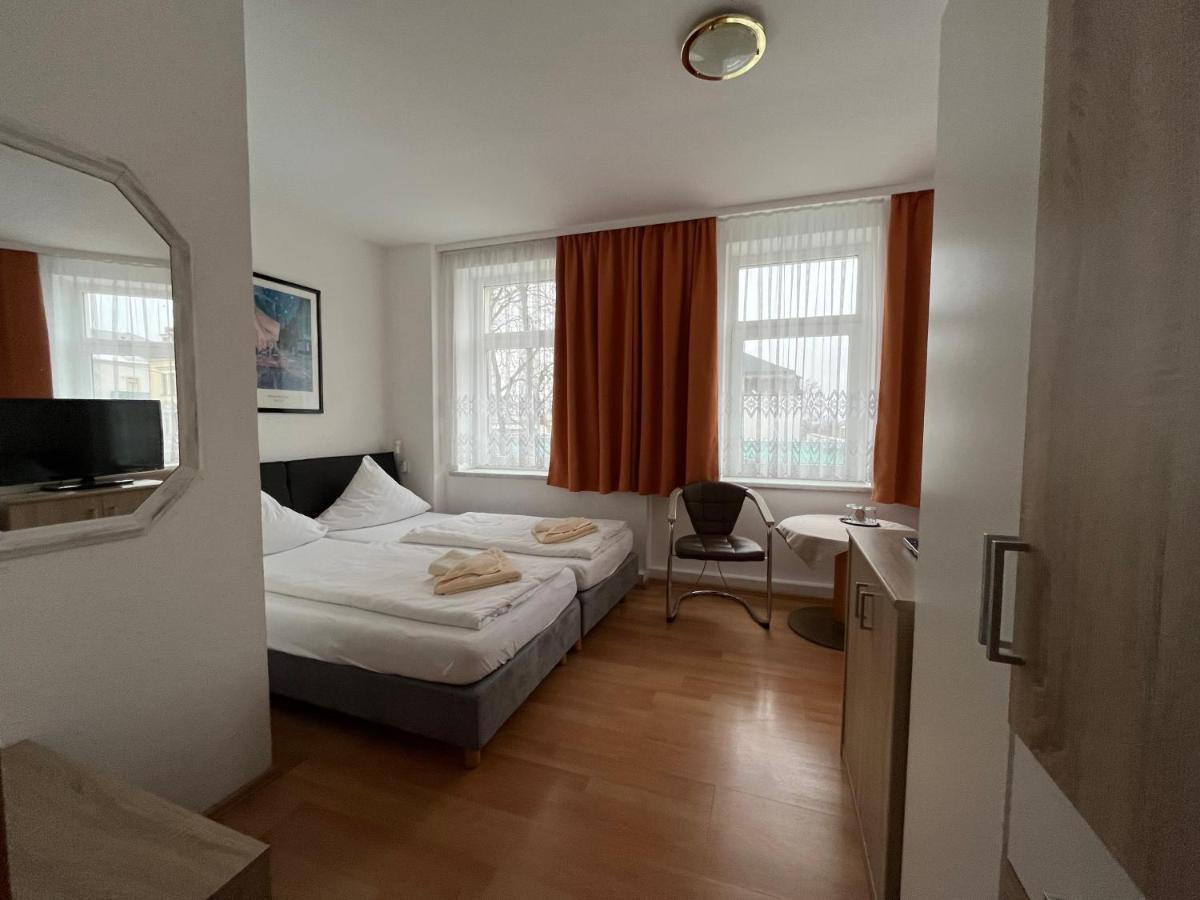 Pension Am Renner Dresde Exterior foto