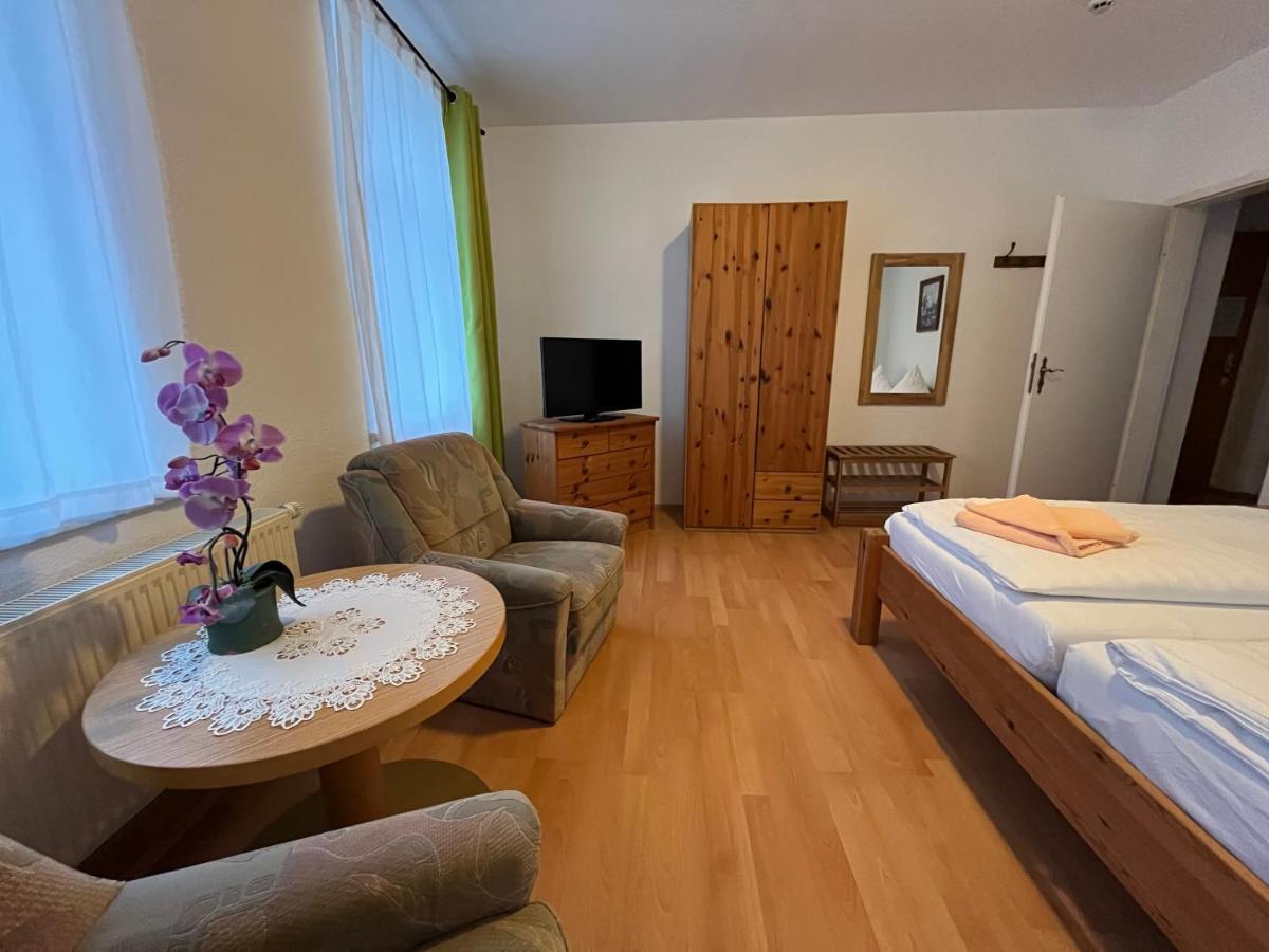 Pension Am Renner Dresde Exterior foto