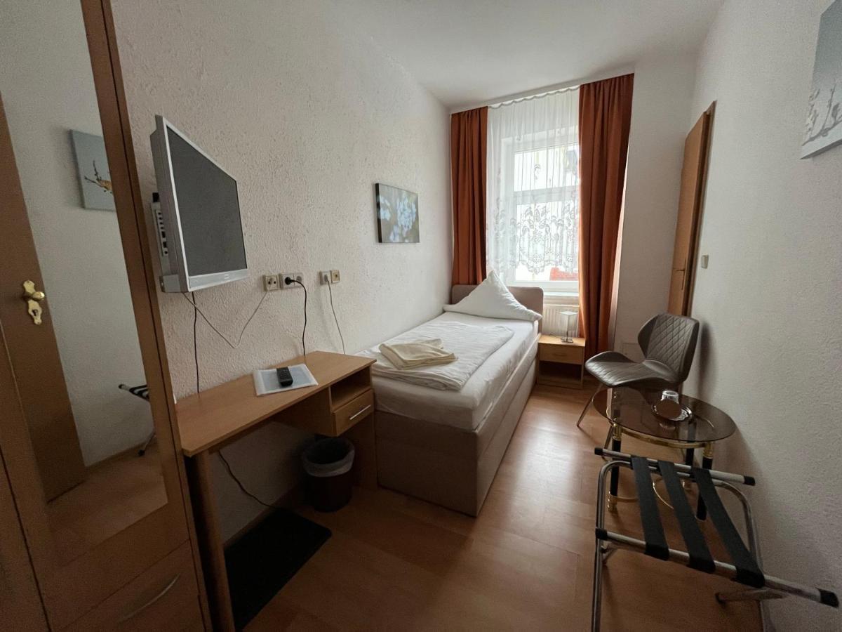 Pension Am Renner Dresde Exterior foto