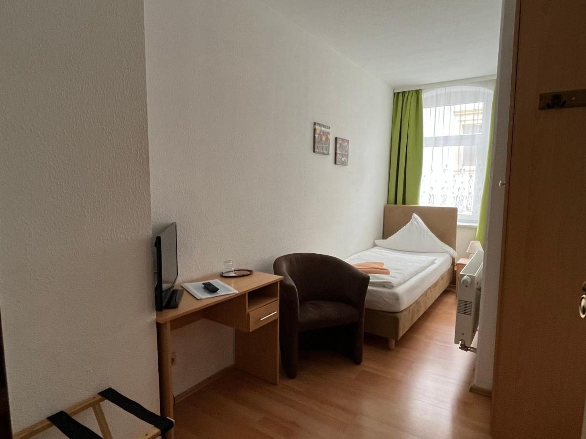 Pension Am Renner Dresde Exterior foto