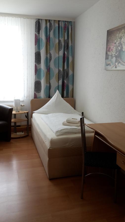 Pension Am Renner Dresde Exterior foto