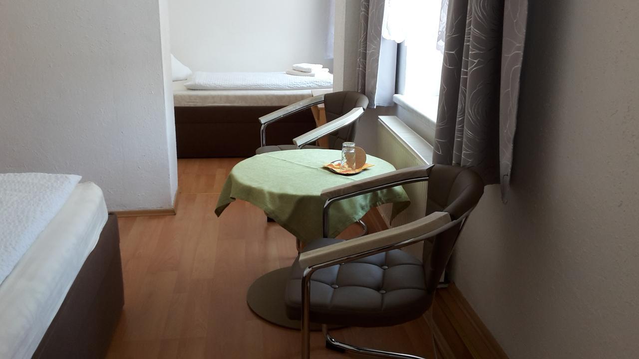 Pension Am Renner Dresde Exterior foto
